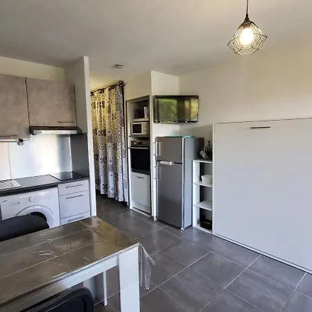 Climatise Proche De La De Sainte Asile Appartement